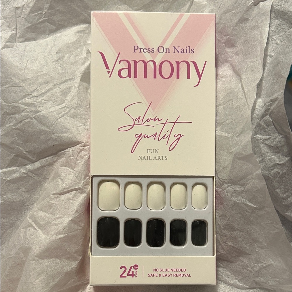 🩷 2/$3 Bundle Vamony Press On Nails Set - Black & White